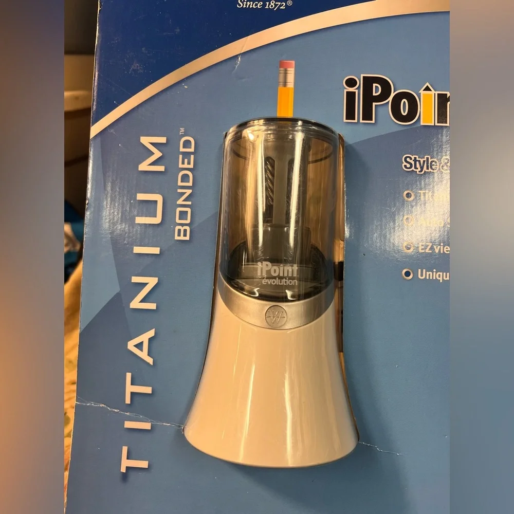 iPoint Electric Pencil Sharpener in White and Black